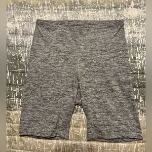 Old Navy Active - Gray/Black Biker Shorts - Women’s Size Medium